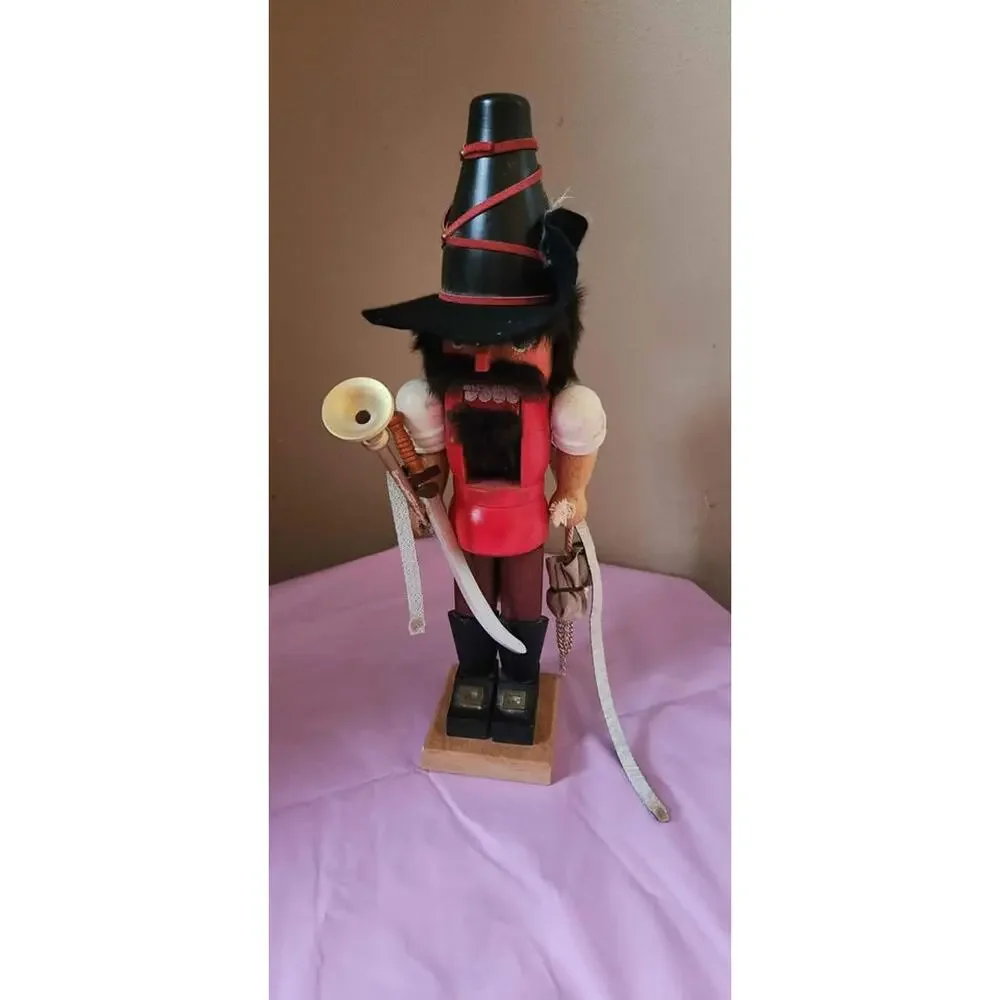 N/A nutcracker great